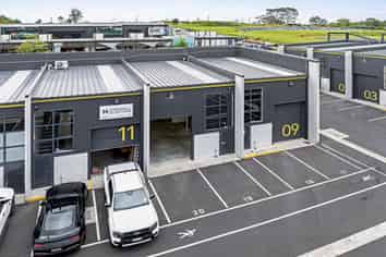 For Sale – Affordable, modern industrial unit