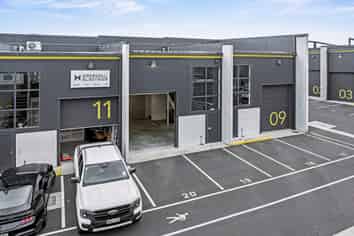 For Sale – Affordable, modern industrial unit