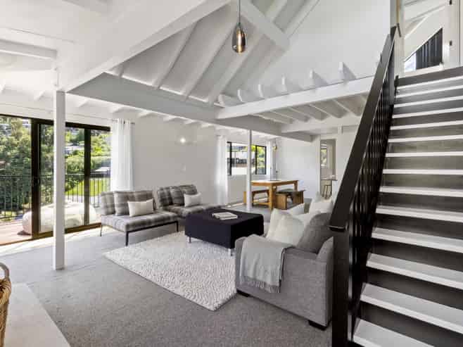 6 MacKinnon Terrace, Sunshine Bay