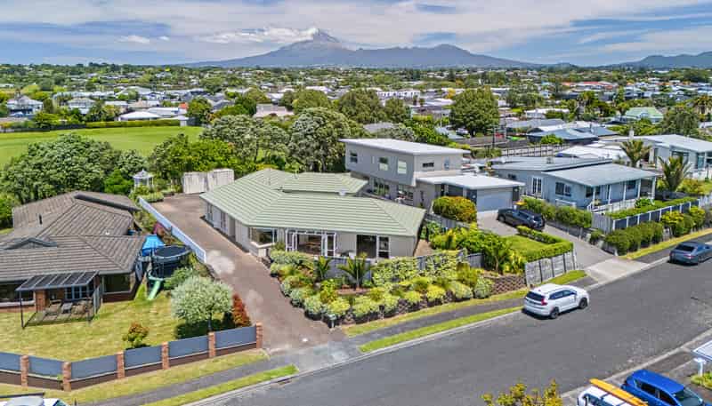 8 Chatswood Grove, Fitzroy