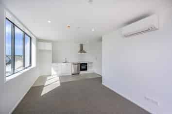 201/3 Rauemi Way, Te Atatu South