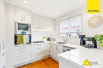 122 Hutchinson Avenue, New Lynn