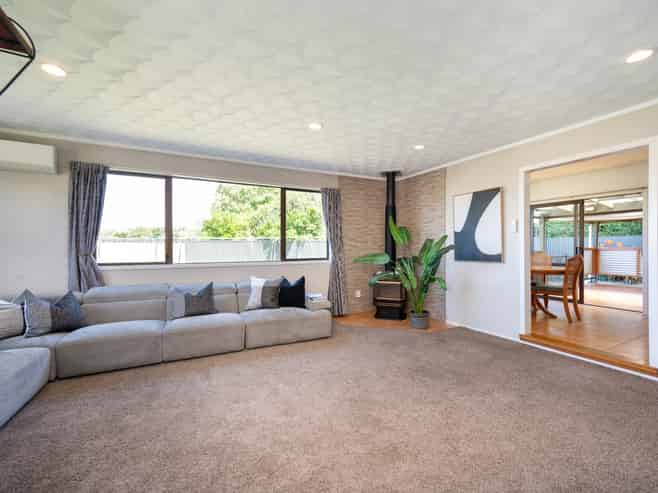 13 Gilmour Place, Taradale