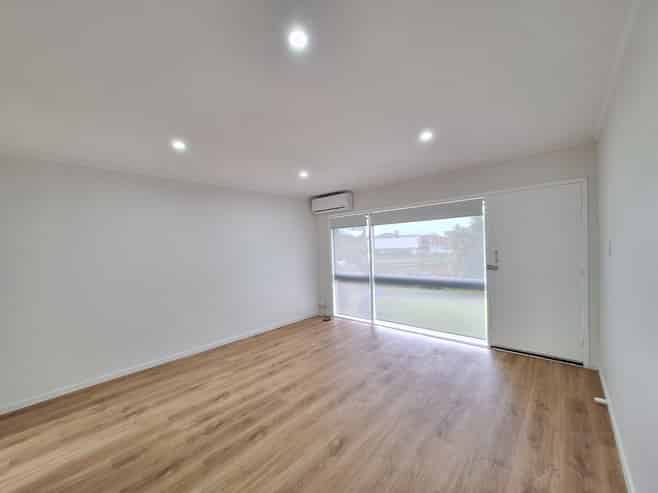 2/105 Pilkington Road , Panmure