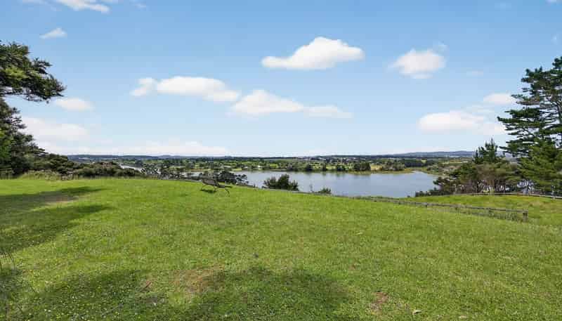 23 James Paige Lane, Riverhead