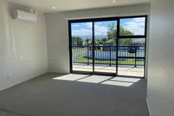 4/43 Yeovil Road, Te Atatu Peninsula