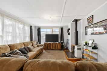 8 Meadowbank Crescent, Fordlands