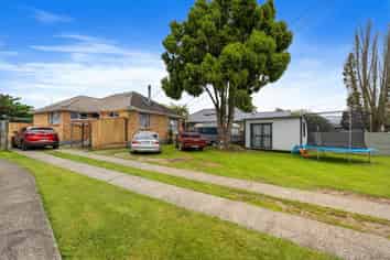 8 Meadowbank Crescent, Fordlands