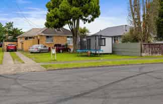 8 Meadowbank Crescent, Fordlands