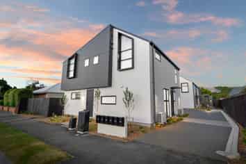 1-5/134 Barrington Street, Somerfield