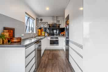 16A Links Avenue, Mount Maunganui