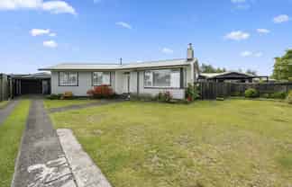 10 Clouston Crescent, Fenton Park