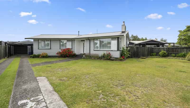 10 Clouston Crescent, Fenton Park