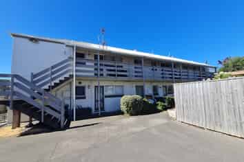 6/421 Cashel Street, Linwood