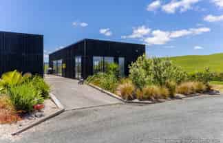 2 Pinetree Close, Kaiwaka