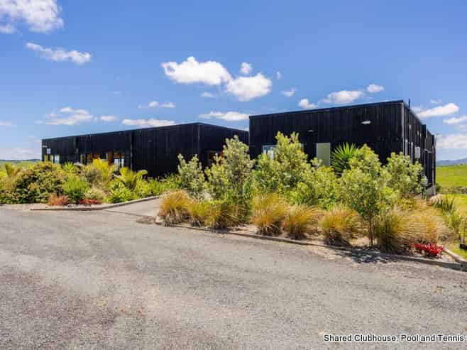 2 Pinetree Close, Kaiwaka