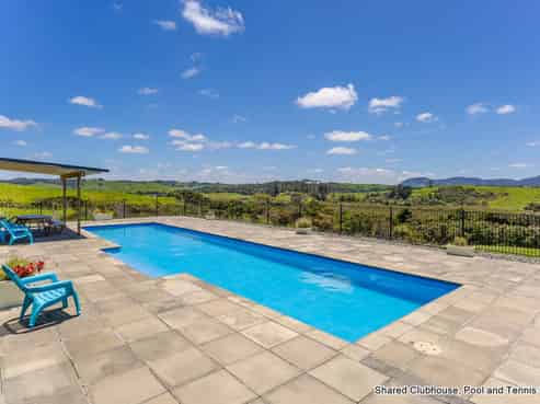 2 Pinetree Close, Kaiwaka