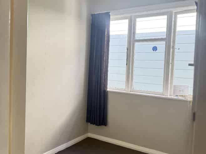 A/4 Rixon Grove, Mount Victoria