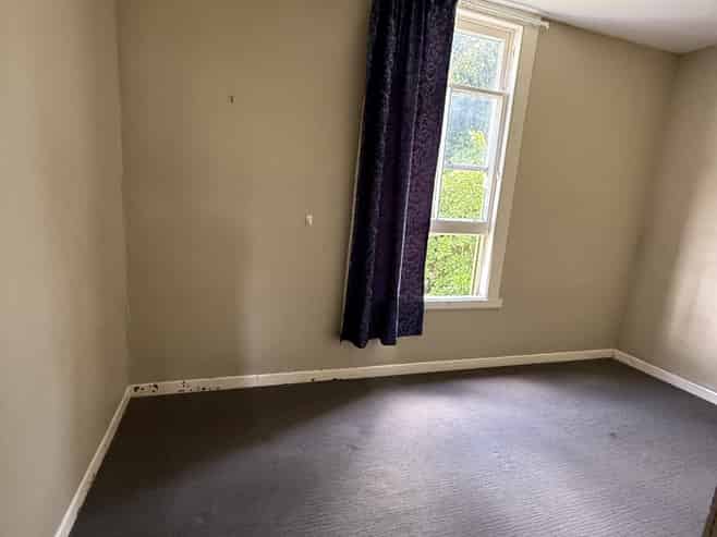 A/4 Rixon Grove, Mount Victoria