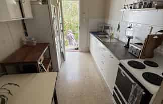 A/4 Rixon Grove, Mount Victoria