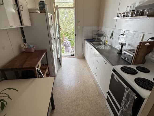 A/4 Rixon Grove, Mount Victoria