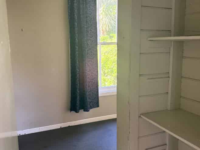 A/4 Rixon Grove, Mount Victoria