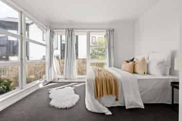 1/54 May Street, Hamilton East