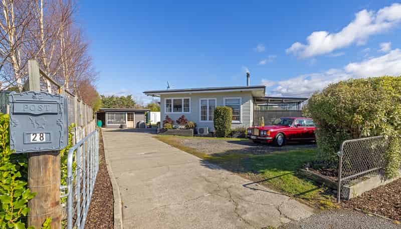 28 Oxford Street, Martinborough