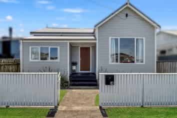 14 Lowther Street, Whanganui Central