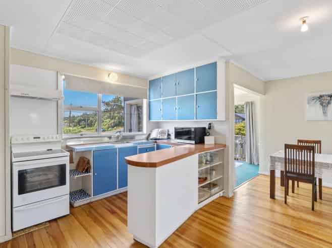 141 Kahukura Avenue, Waitarere Beach