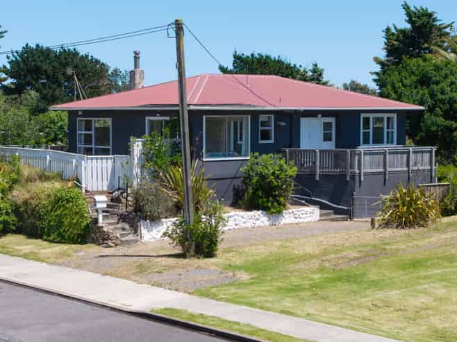 141 Kahukura Avenue, Waitarere Beach