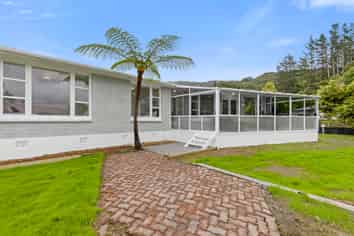 27 Lees Grove, Wainuiomata