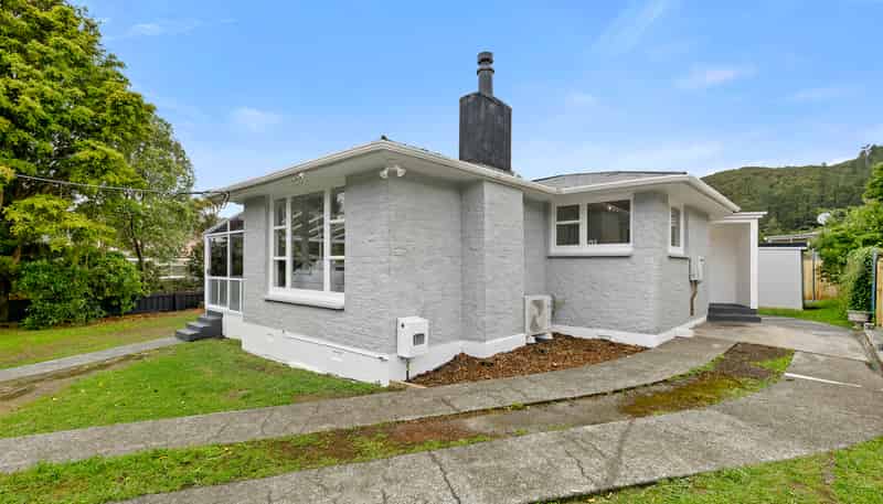 27 Lees Grove, Wainuiomata