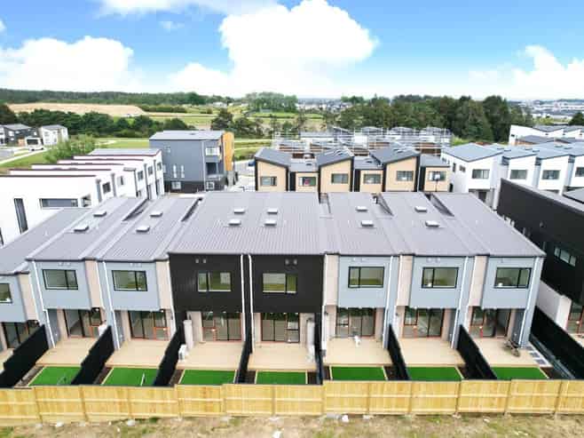 5 Kiato Lane, Flat Bush