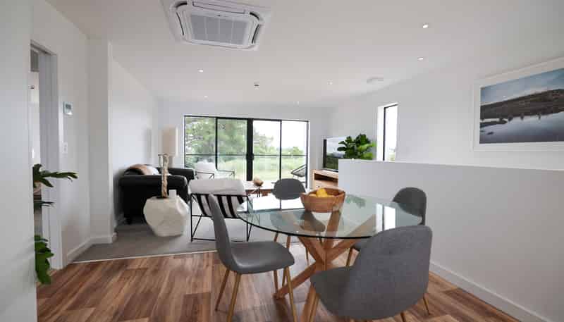 8/15 Keehan Drive, Hilltop