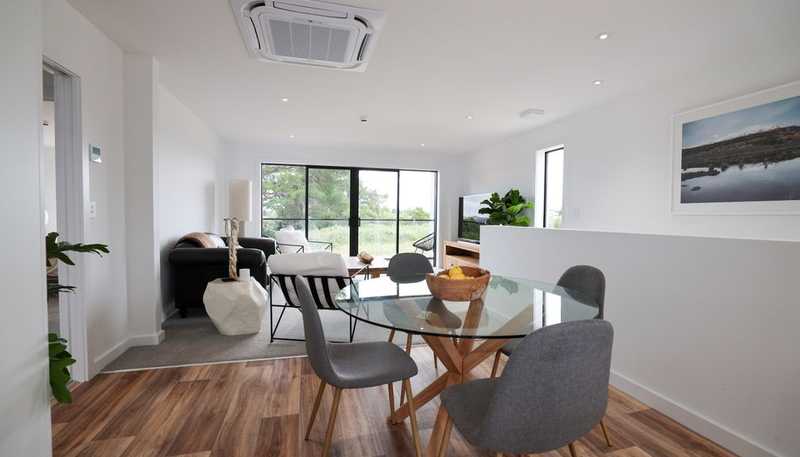 8/15 Keehan Drive, Hilltop