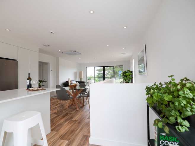 8/15 Keehan Drive, Hilltop