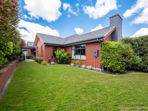 40 Titirangi Crescent, Parklands