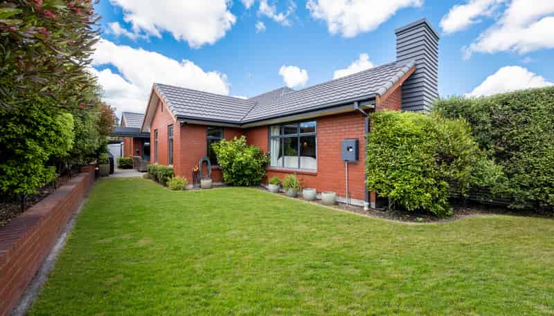 40 Titirangi Crescent, Parklands