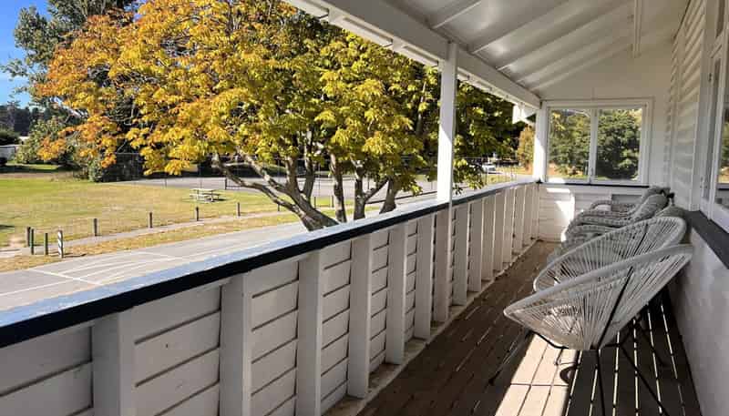 7 Bridge Street , Waikuku Beach