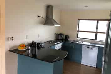 4/8 Crewe Close , Albany