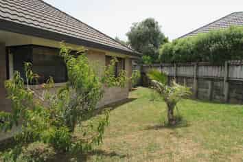 4/8 Crewe Close , Albany