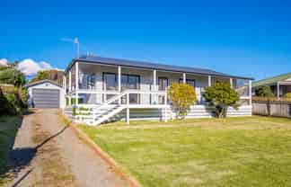 66 Queens Road, Waikanae Beach