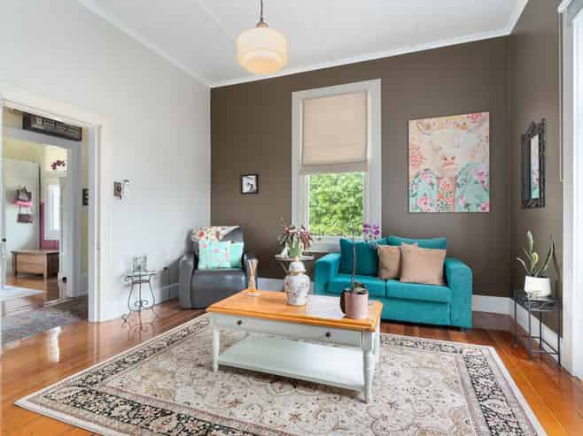 463 High Street South, Carterton