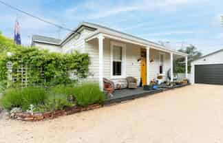 463 High Street South, Carterton