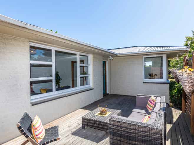 53 Johns Road, Belfast