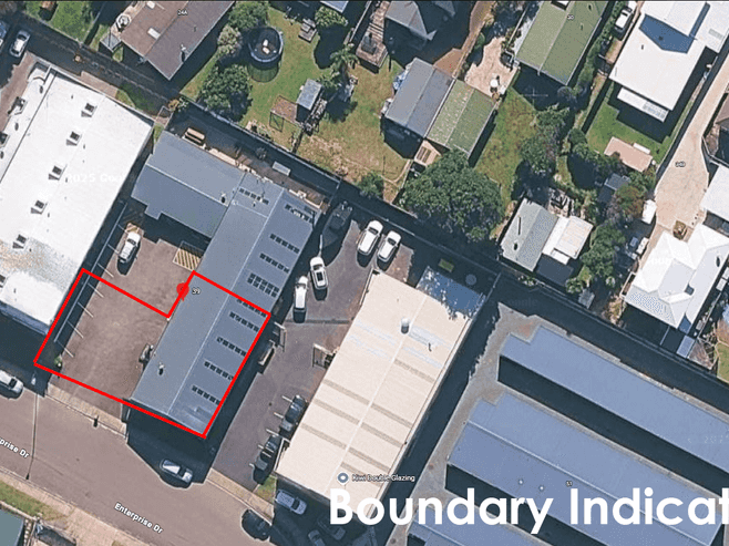 High-Stud Warehouse with Parking