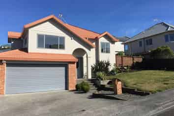 73 Dress Circle, Newlands