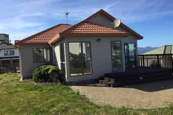 73 Dress Circle, Newlands