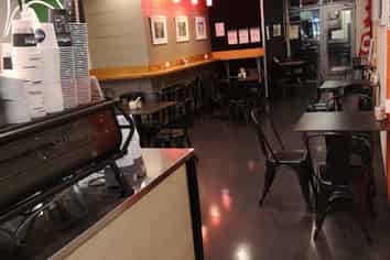 For lease - fully fitted coffee shop